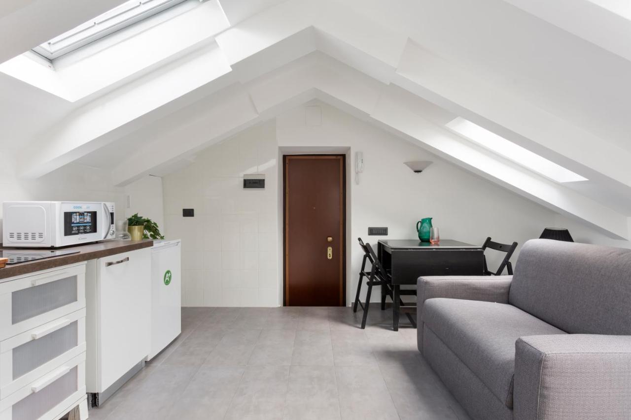 1 Bedroom & 1 Living Room Apt - Duomo 7 มิลาน ภายนอก รูปภาพ